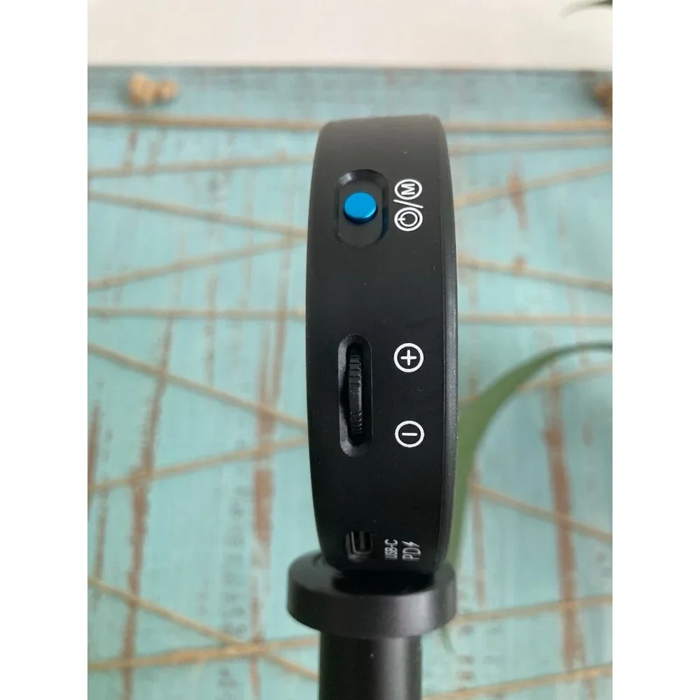 LUME CUBE VIDEO CONFERENCE LED LIGHT WITH TRIPOD (USB -C CHARGE) 2 Tone Light